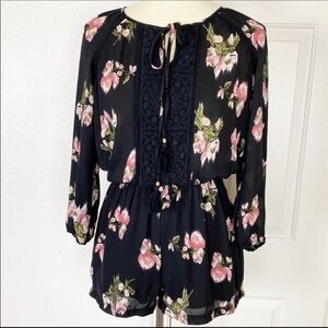 DR2 Floral Romper Black Size S